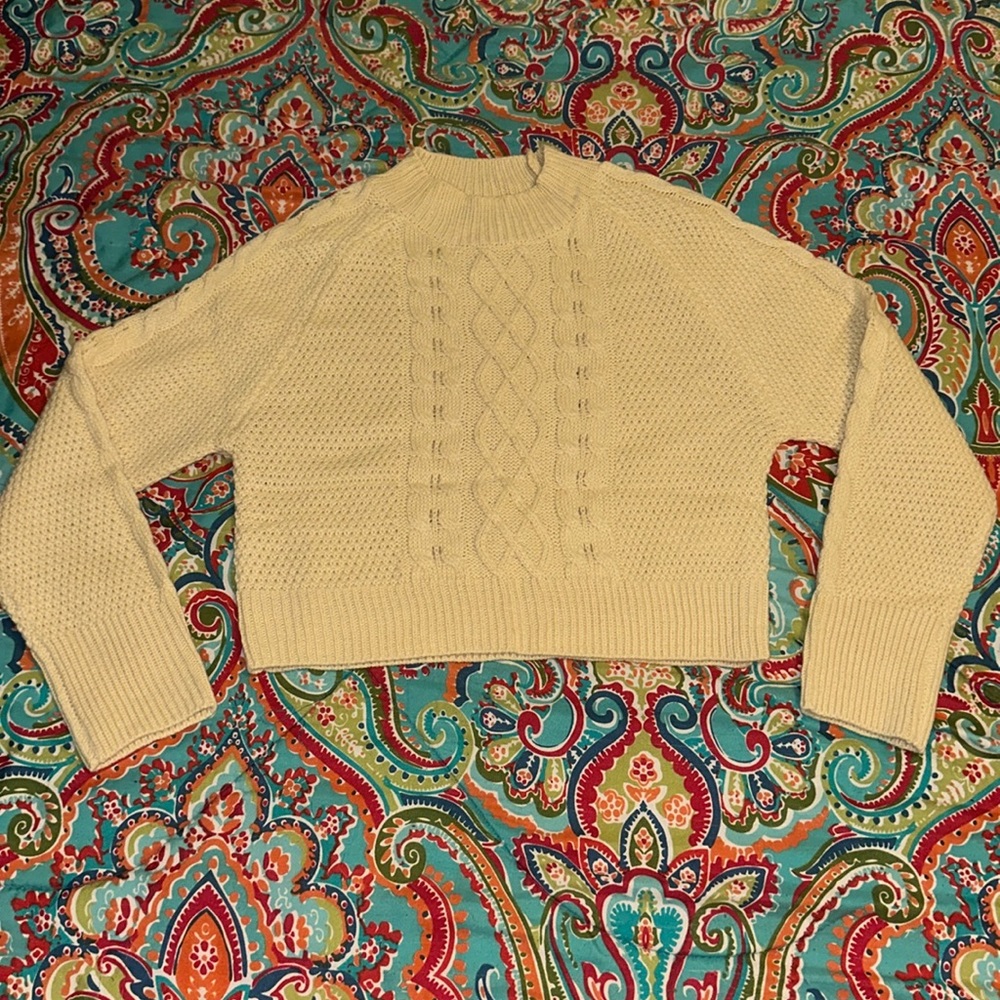 Women’s Cable Knit Sweater